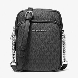 Jet Set Travel Medium Logo Crossbody Bag